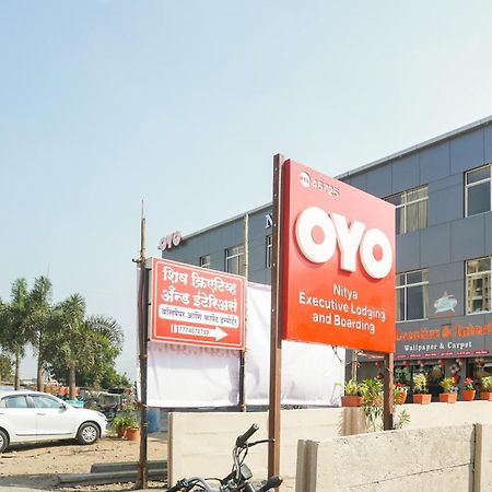 OYO 46725 Nitya Executive Hotel Phursungi Exterior foto